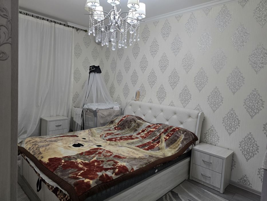 Срочно уй сотилади келесда 1.8 сотик 6 та хона