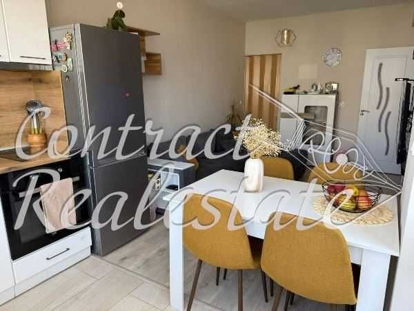 Дава се под наем Тристаен апартамент в Варна, Колхозен пазар - 80 кв.м за 612 € - Снимка #2