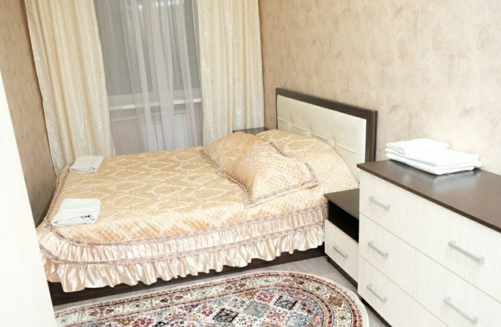 1-но комнатная по Абая. Центр.