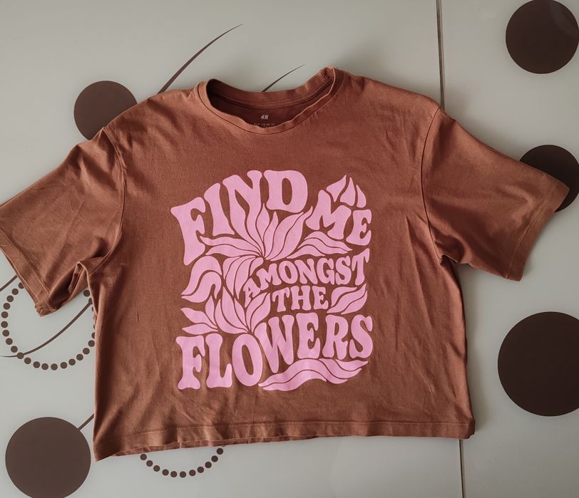Tricou Crop H&M "Find Me Amongst the Flowers" – Maro/Roz, Stil Retro