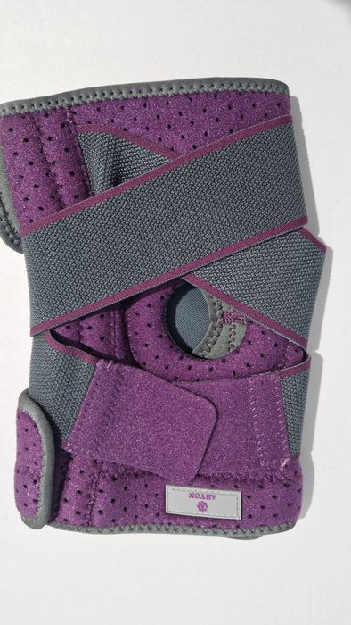 Orteză / genunchieră Abyon S–M cu stabilizatori laterali – ca nouă