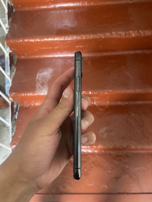 Iphone xs qora 64/4 75%radnoy
