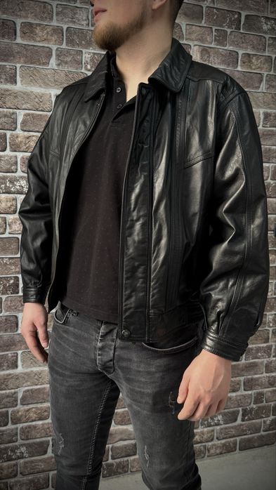 Винтажная кожаная куртка-бомбер