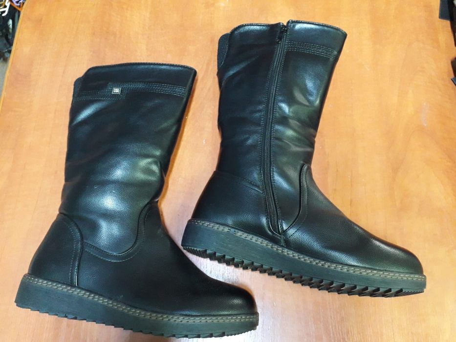 Продам женскую обувь