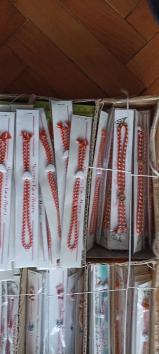 Мартеници на едро