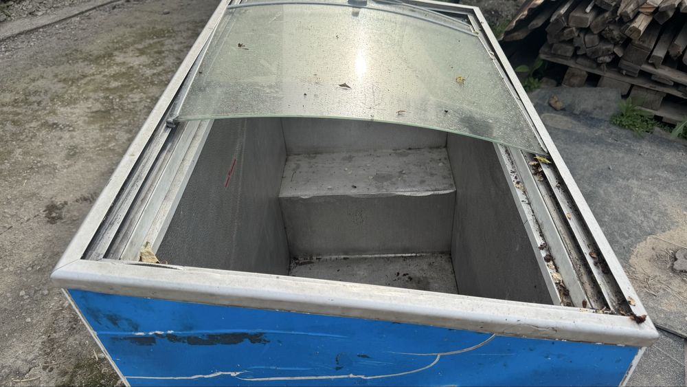 Продам морозильник