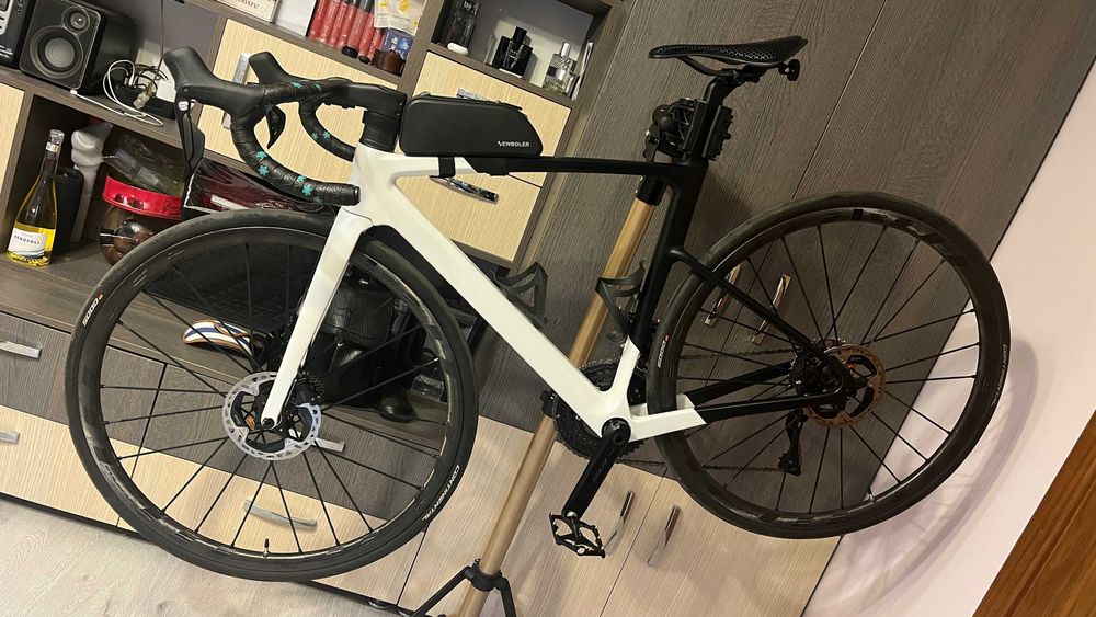 Cursiera Lightcarbon LCR017-D noua