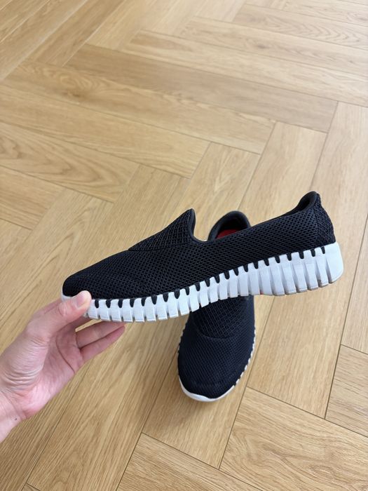 Слипоны от Skechers