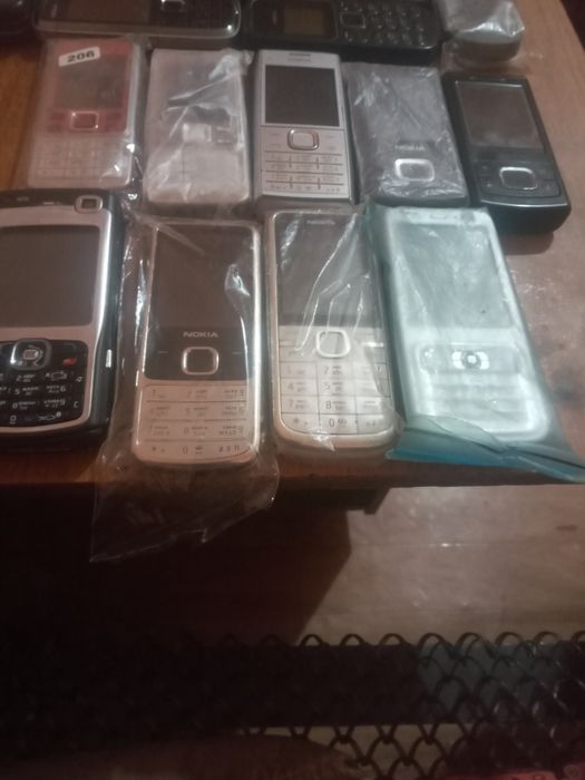 Продаю телефоны нокиа орегенал