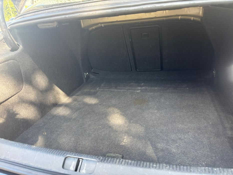 Vând Volkswagen Passat Cc