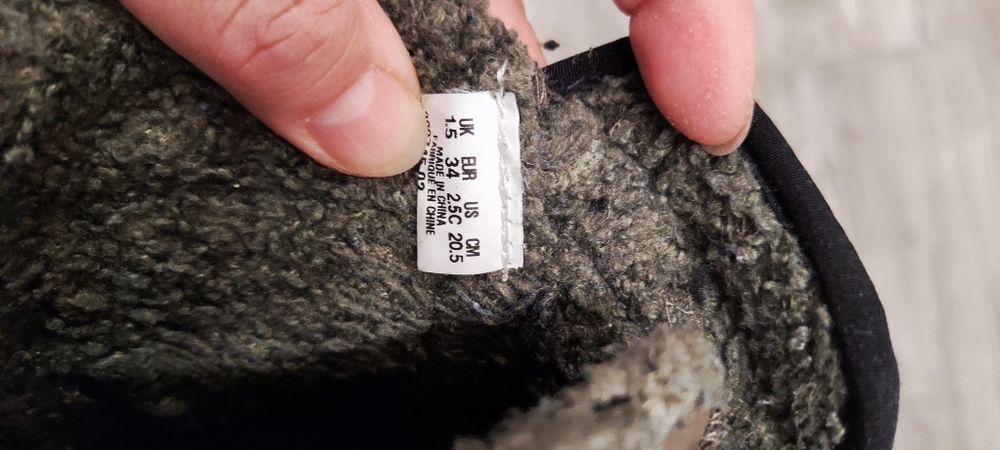 Продам детскую обувь Puma. 5000 тг