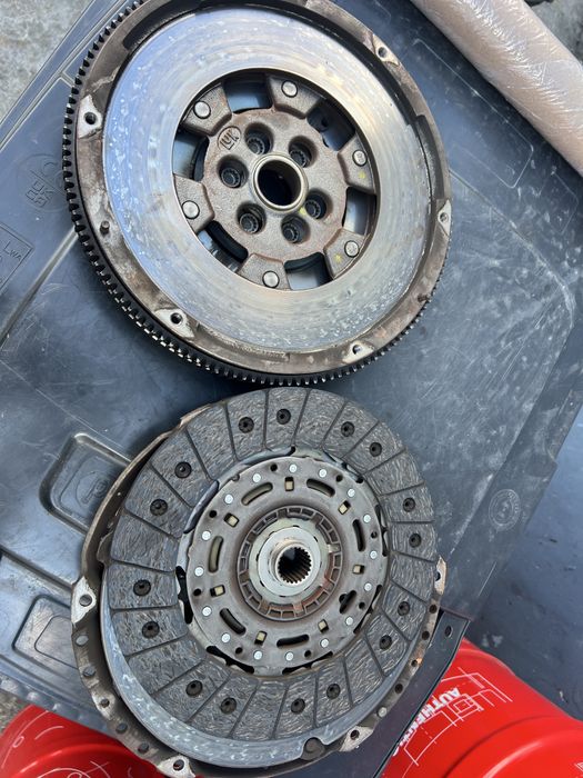 Volanta cu ambreaj masa dubla 2.0 cod motor BMP , Vw audi seat skoda perfect funtionala conditie impecabila