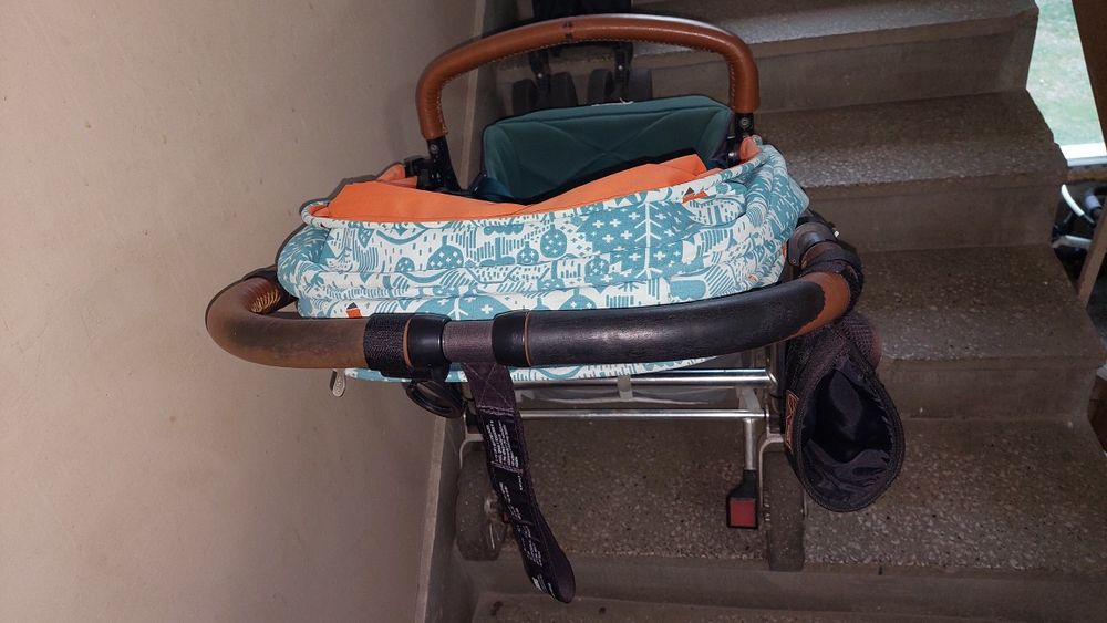 Подарявам бебешка количка 2 в 1