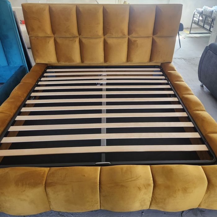 PROMOTIE! Pat 180/200cm, catifea, galben mustard