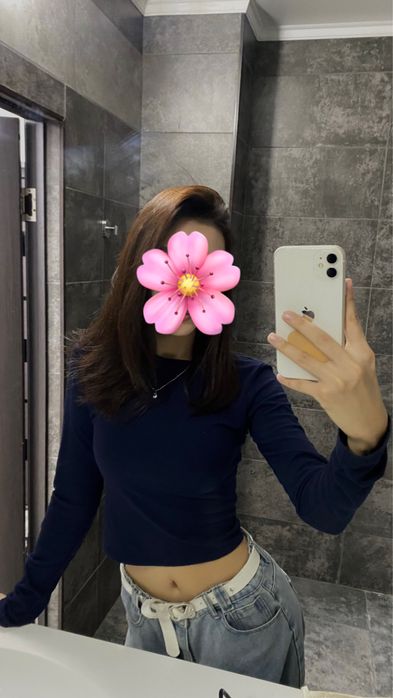 продаю верхние одежды одевались пару раз