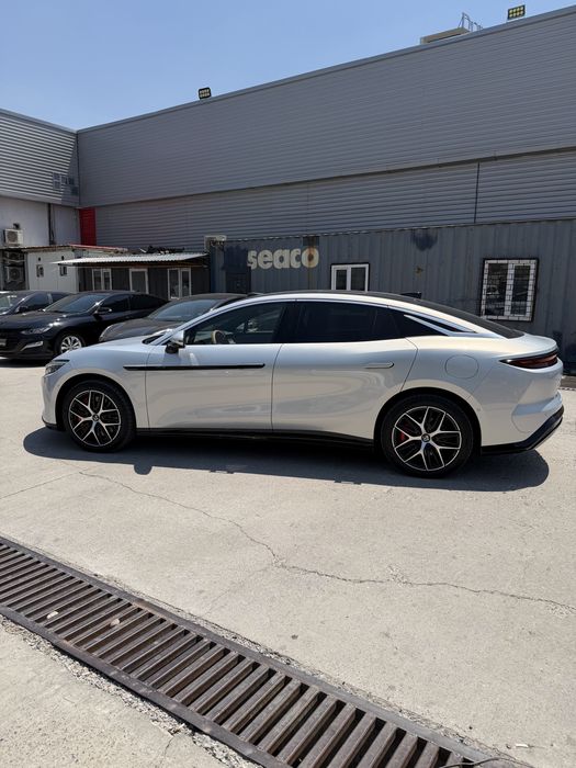 BYD HAN L. AWD. Fulli 2.7 S. Srochno sotiladi.