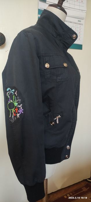 Куртка на девочку.