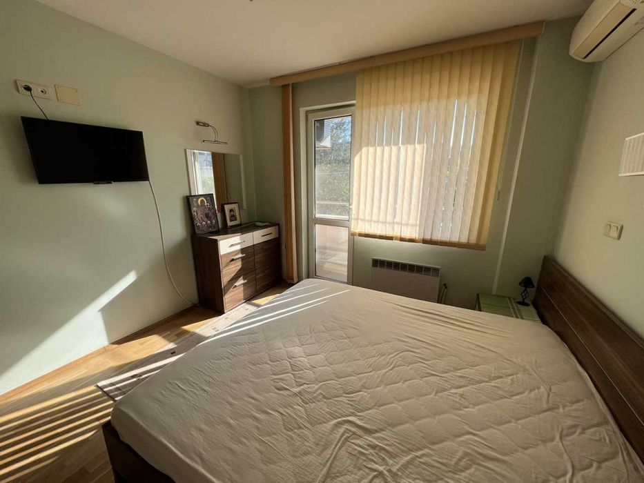 Тристаен апартамент в Младежки Хълм