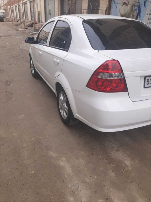 NEXIA 3 равон сотилади. Ҳолати аъло.