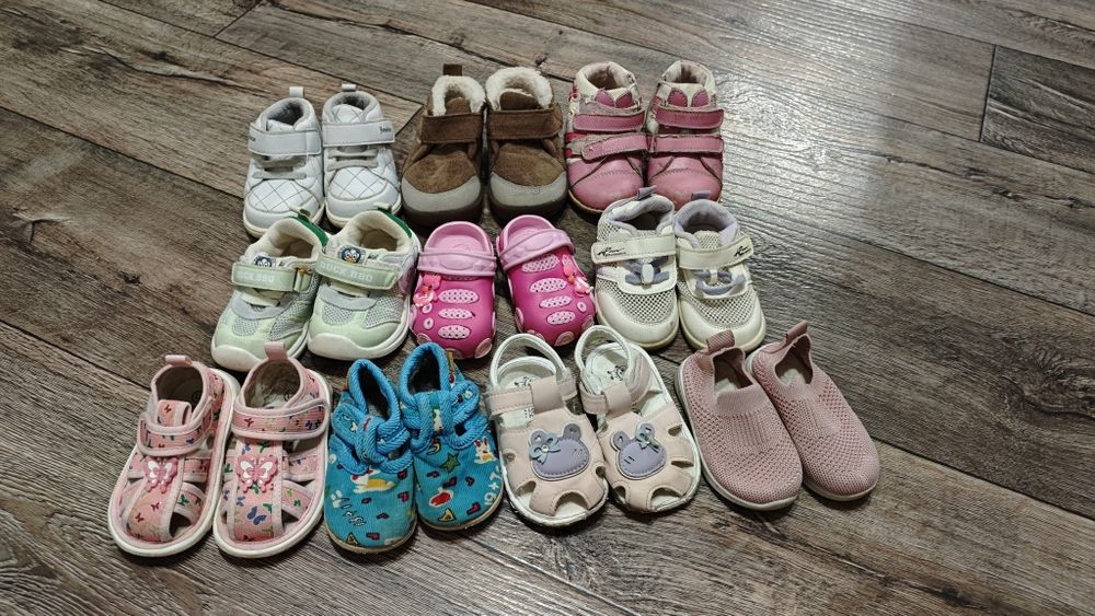 Отдам обувь на девочку