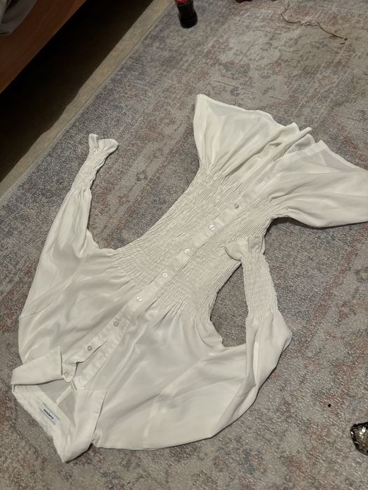 Продам все вещи по  2000тг