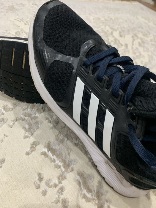 Кроссовки adidas