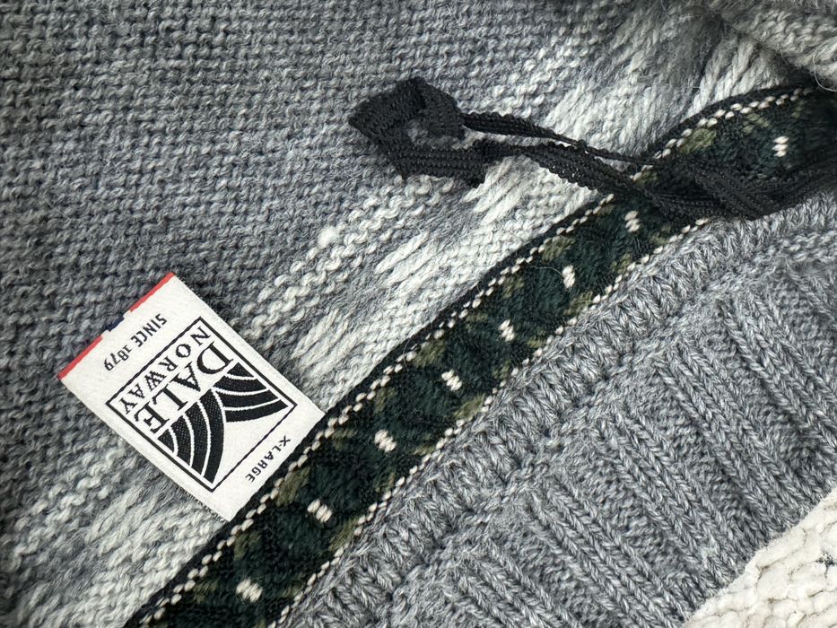 Мъжки пуловер DALE OF NORWAY 100% вълна. Размер XL