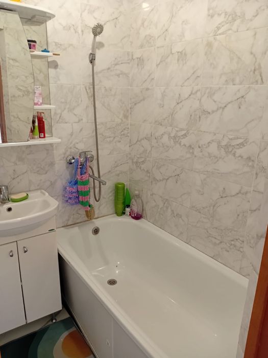 Продам 2х комн квартиру