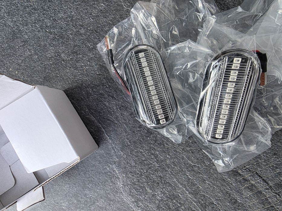 Lampi LED semnalizare dinamica DACIA Duster Lodgy Dokker