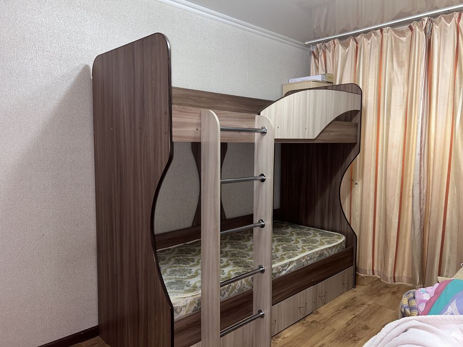 Двухярусная кровать