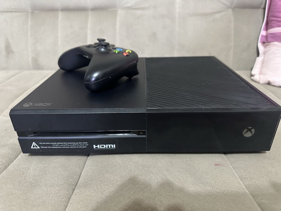 Xbox One 1Tb. 1 ta original gamepad