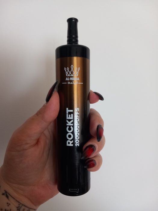 AL-WAHA Rocket 200k-  Vape tip țigară electronică cu arome de shisha, fum dens,carcasă de aluminiu

• Produse 100% originale, sigilate
• Până la 2