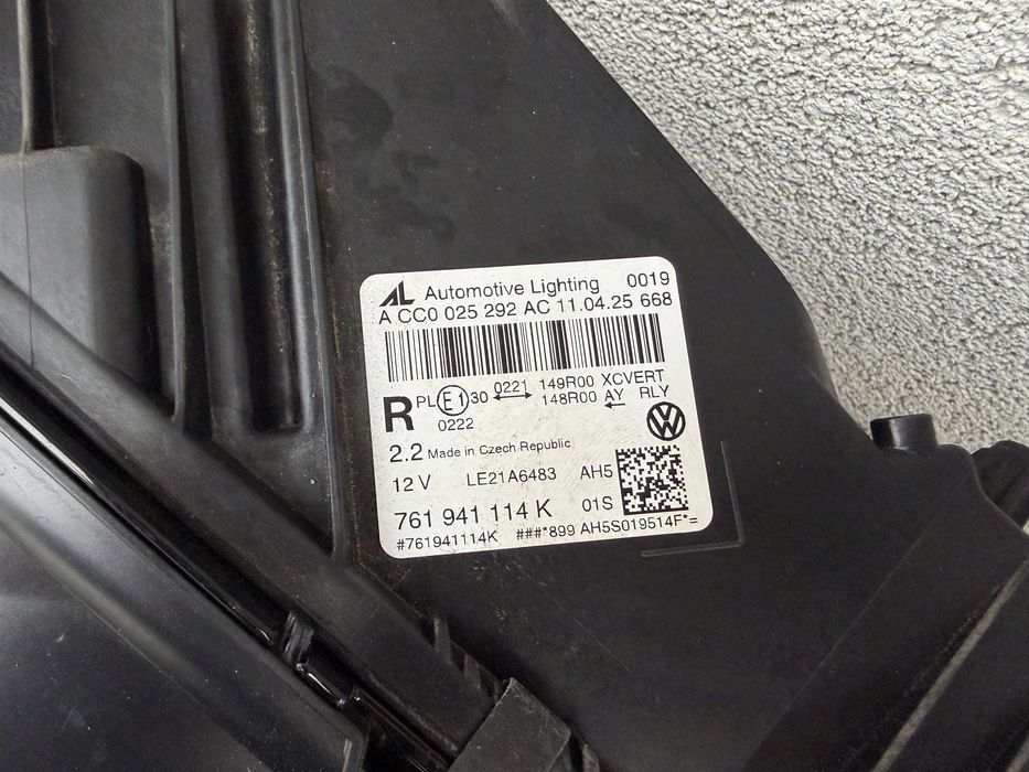 Far dreapta VW Touareg 3 Facelift CR7 Full LED MATRIX Original Europa