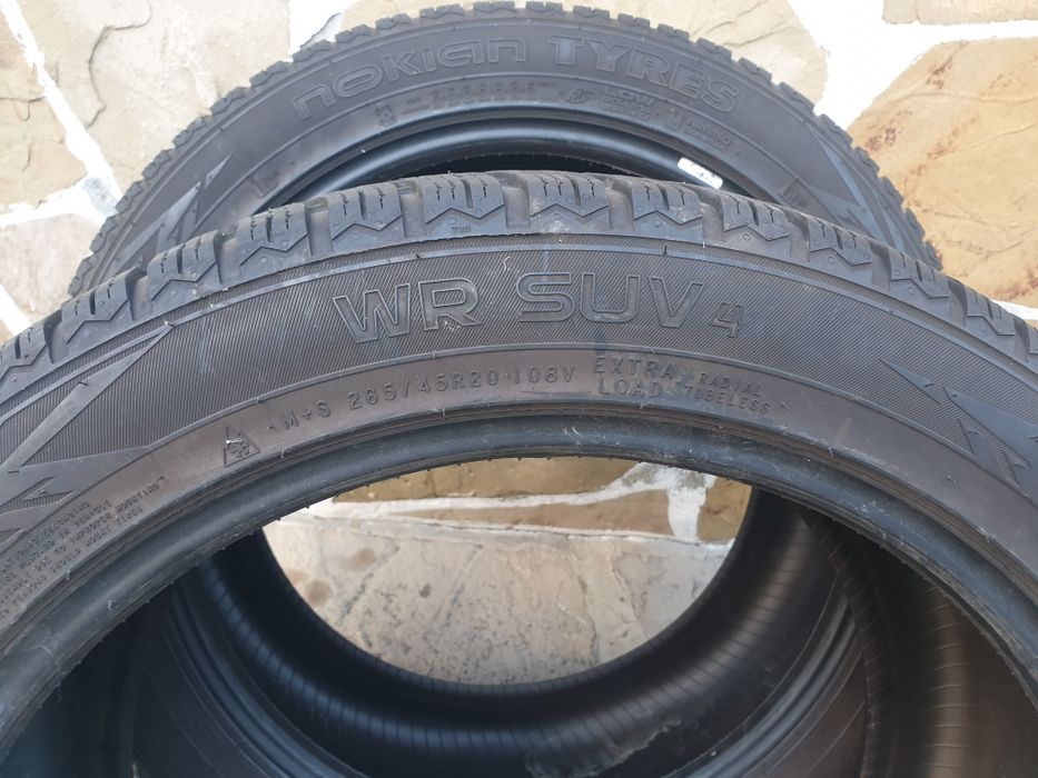 265 45 20 Nokian зимни
