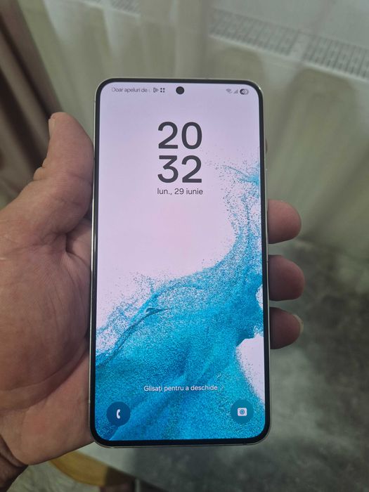 Samsung S22 128GB stare perfecta intretinut vine cu doua huse si incarcator pret 850 lei telefonul este impecabil merge perfect stare perfecta