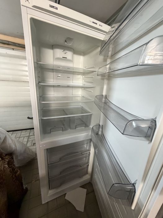 Продам холодильник