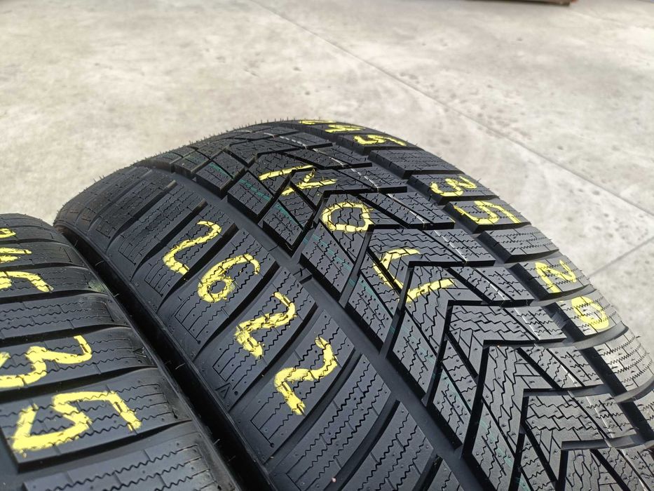 Doua anvelope noi de iarna 245 35 20 Trocmoh dot 2622