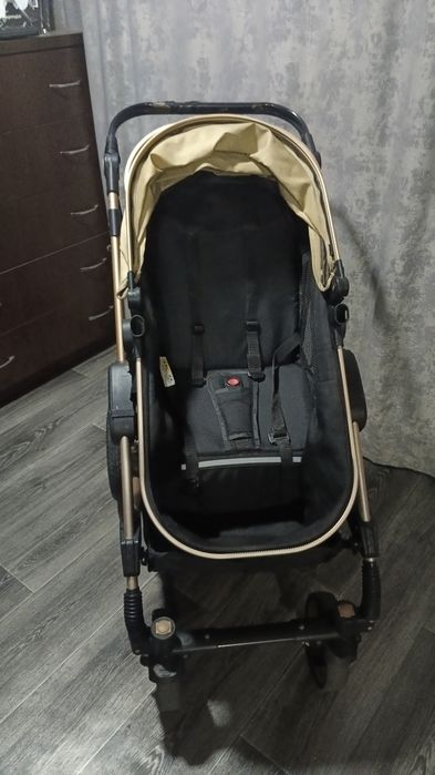 Коляска фирмы belecoo