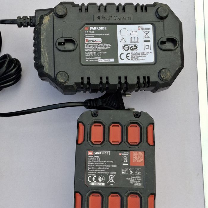 Drujbă cu acumulator si incarcător