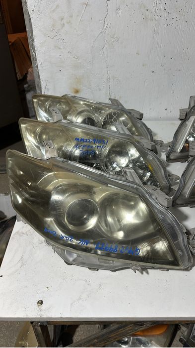 Фары на Toyota Aureon