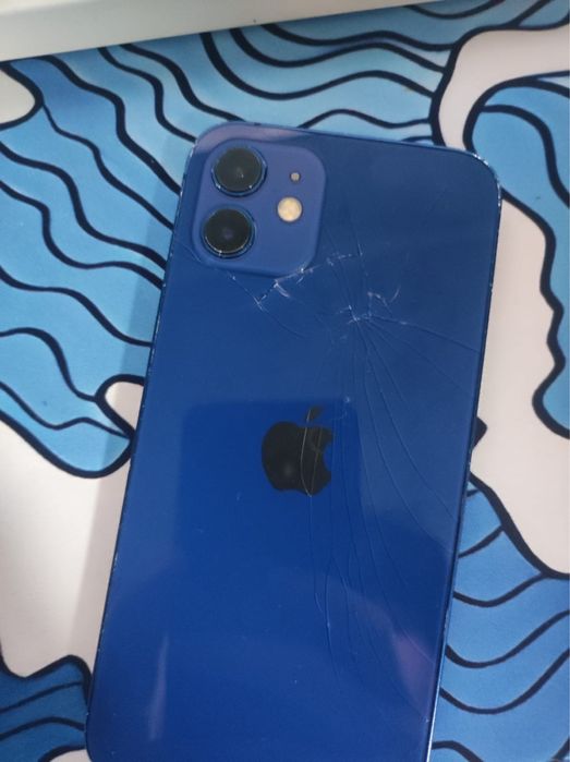 Продам iphone 12