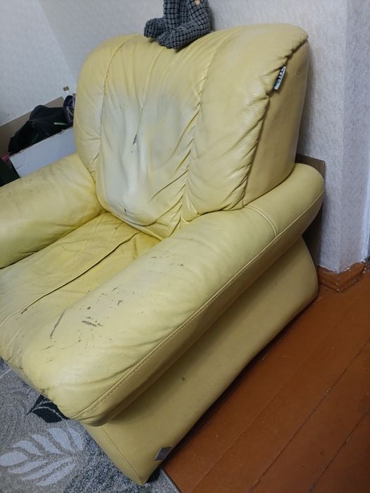 Отдам кресло бесплатно в нормальном состоянии