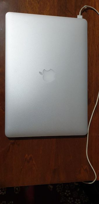 Apple MacBook Pro (Retina, 15-inch, Mid 2014) Core i7, 16GB, 250SSD.