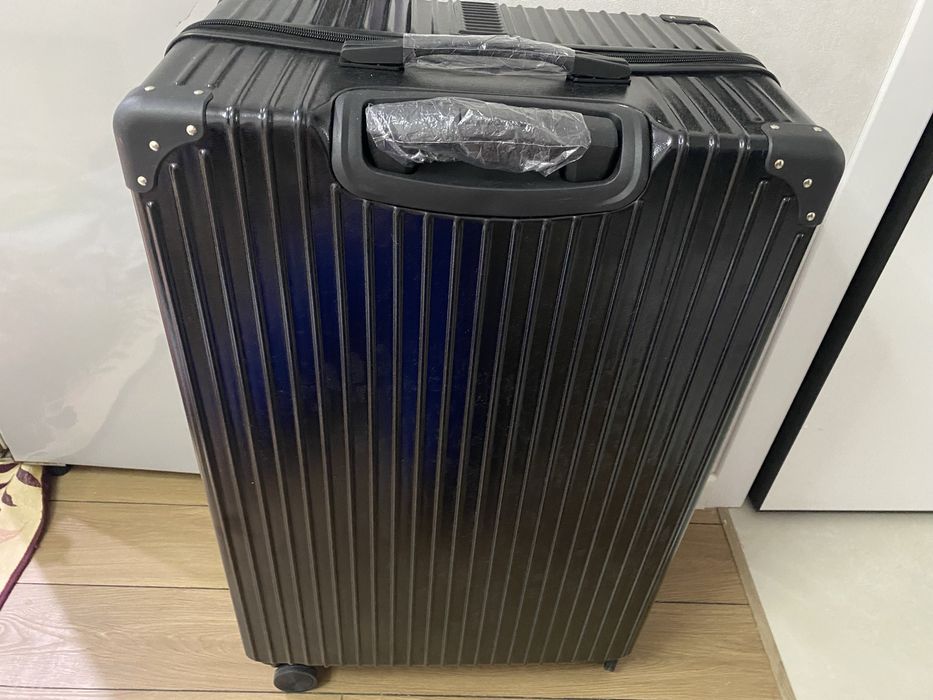 Чемодан  новый