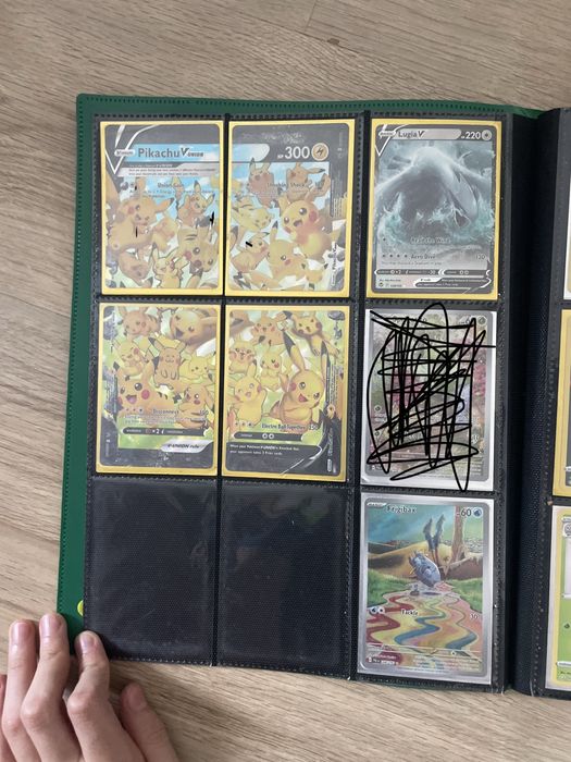 Pokemon binder de colectie