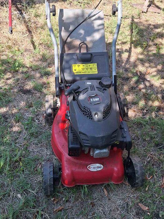 Бензинова косачка