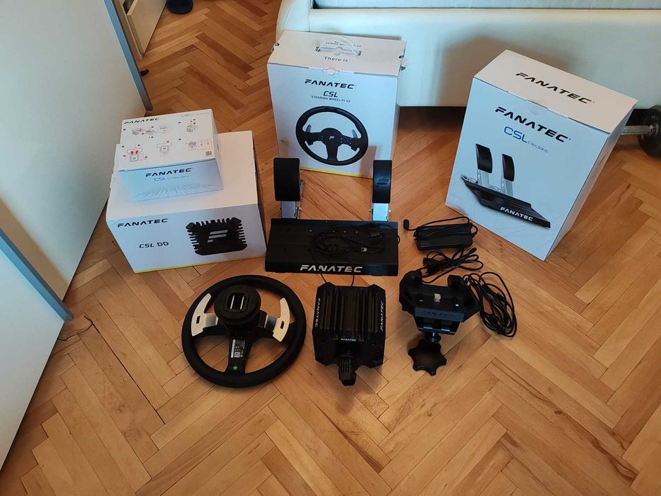 Fanatec CSL DD 5Nm Ready2Race Bundle + Desk Clamp în garanție