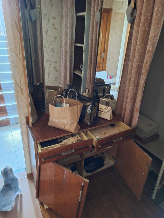 Прихожая мебель отдам даром