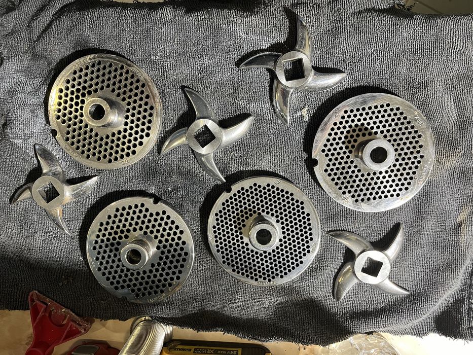 Ножове за месомелачка 32