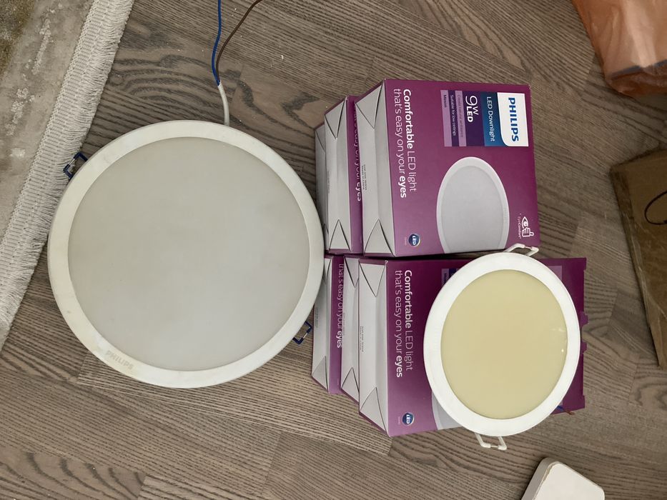 Встраеваемые споты Philips